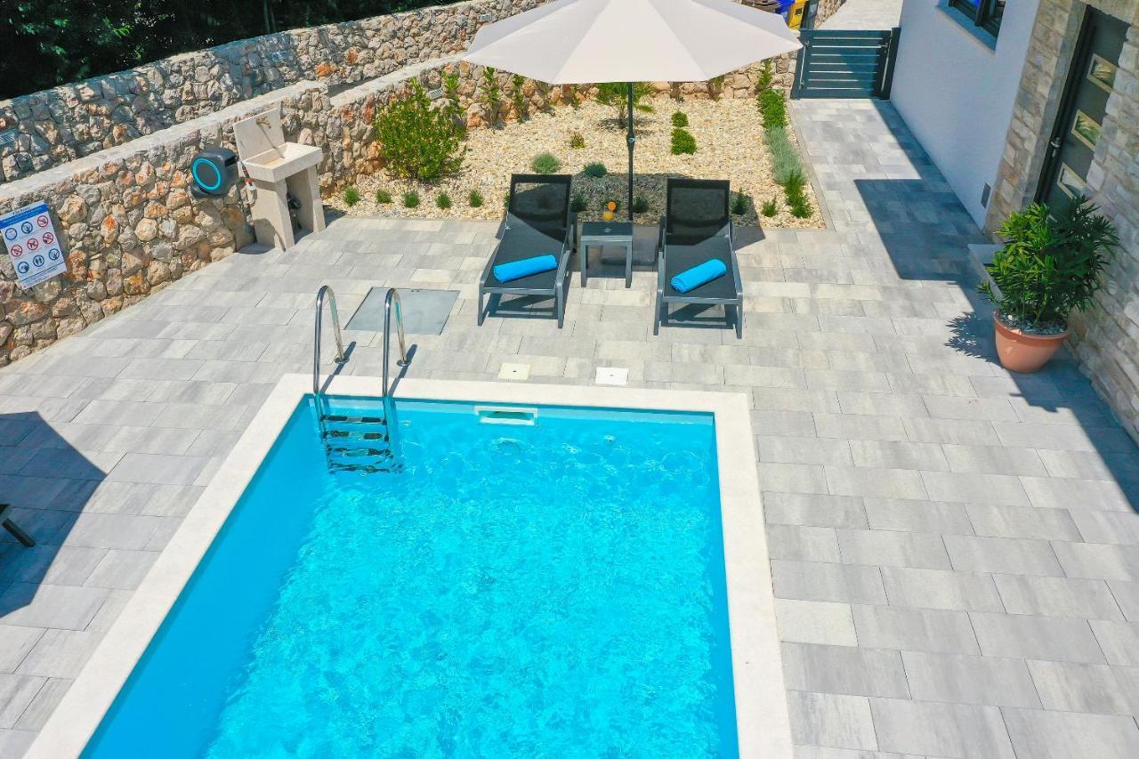 Villa Kaoru Brand New Villa With A Heated Swimming Pool Malinska Exteriér fotografie