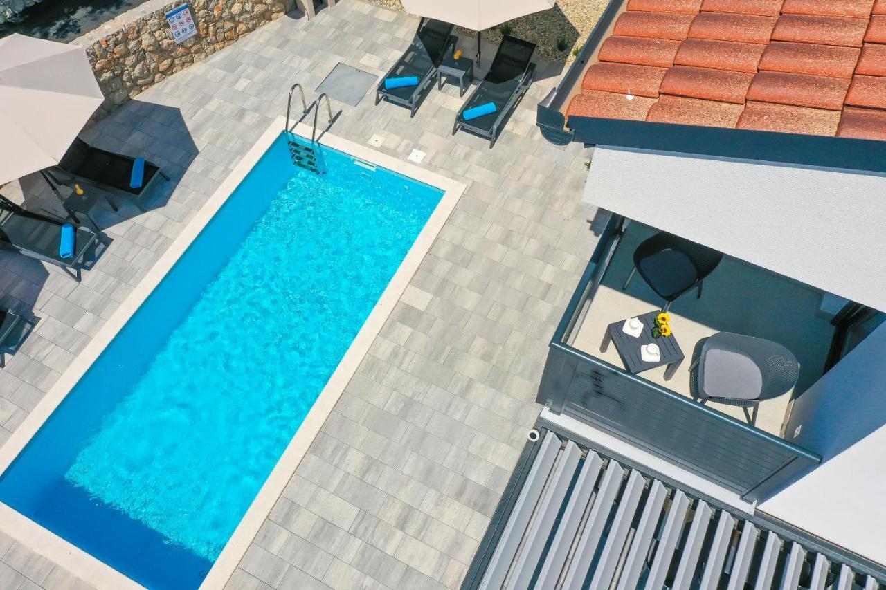 Villa Kaoru Brand New Villa With A Heated Swimming Pool Malinska Exteriér fotografie