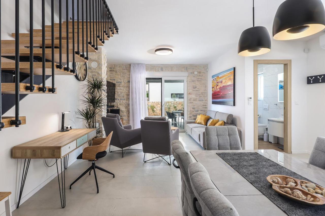 Villa Kaoru Brand New Villa With A Heated Swimming Pool Malinska Exteriér fotografie